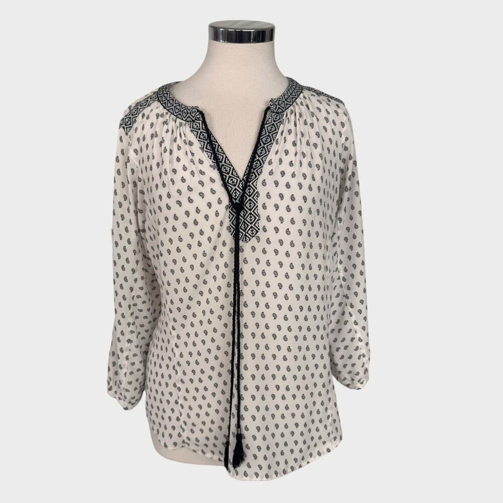 DR2 Medium 3/4 Sleeve Blouse White Black Paisley Tassel Top